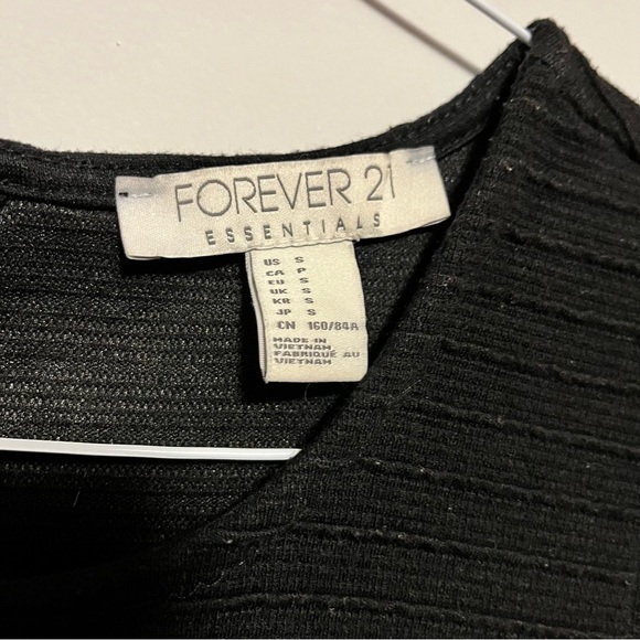 Forever 21 Scoop Neck Dress Sleeveless Dropped Waist Horizontal Design Details - Picture 2 of 6